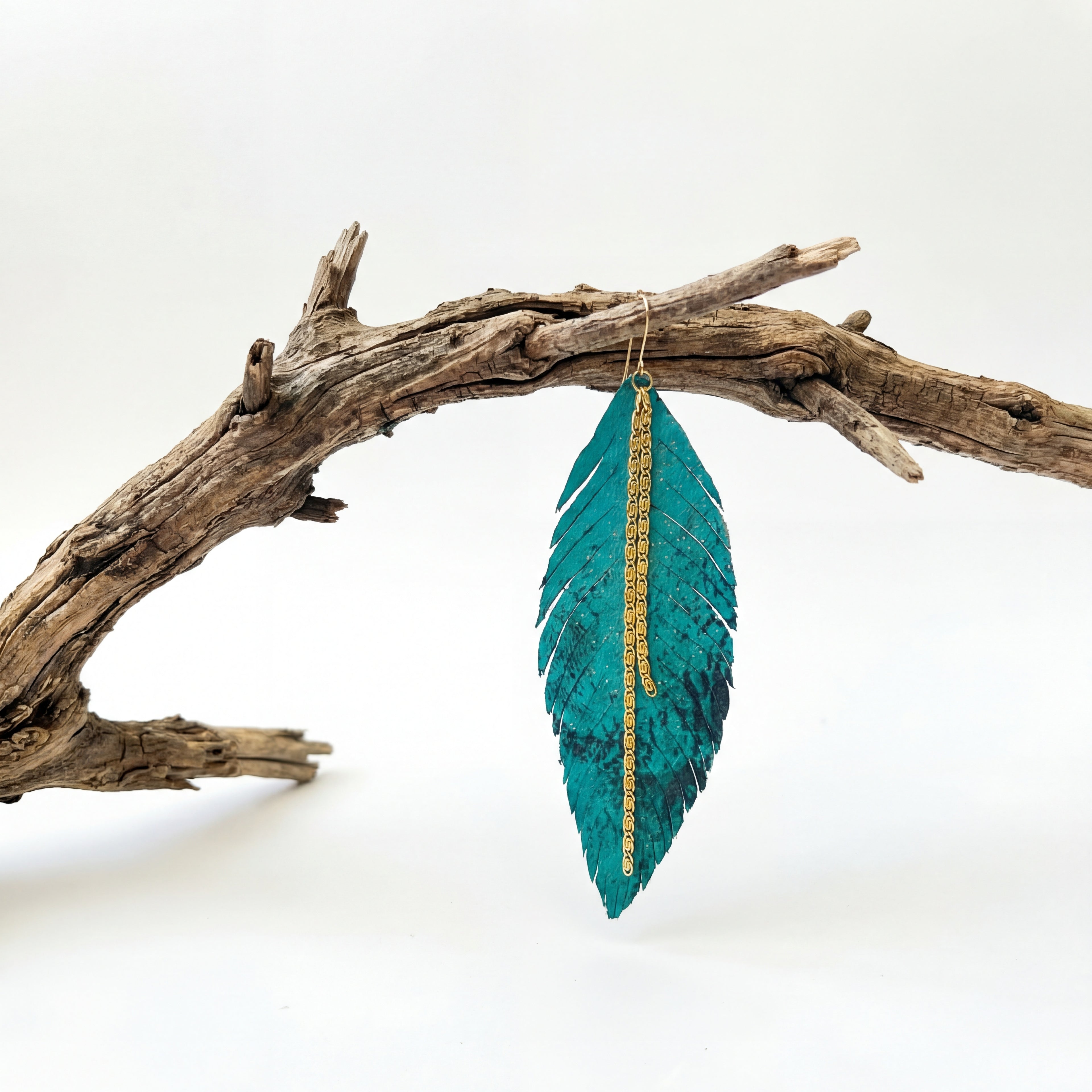 עגיל נוצה מפל