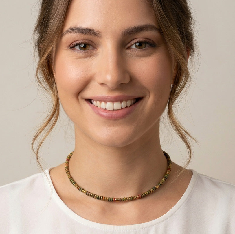 שרשרת אבנים מאת שירז פלד