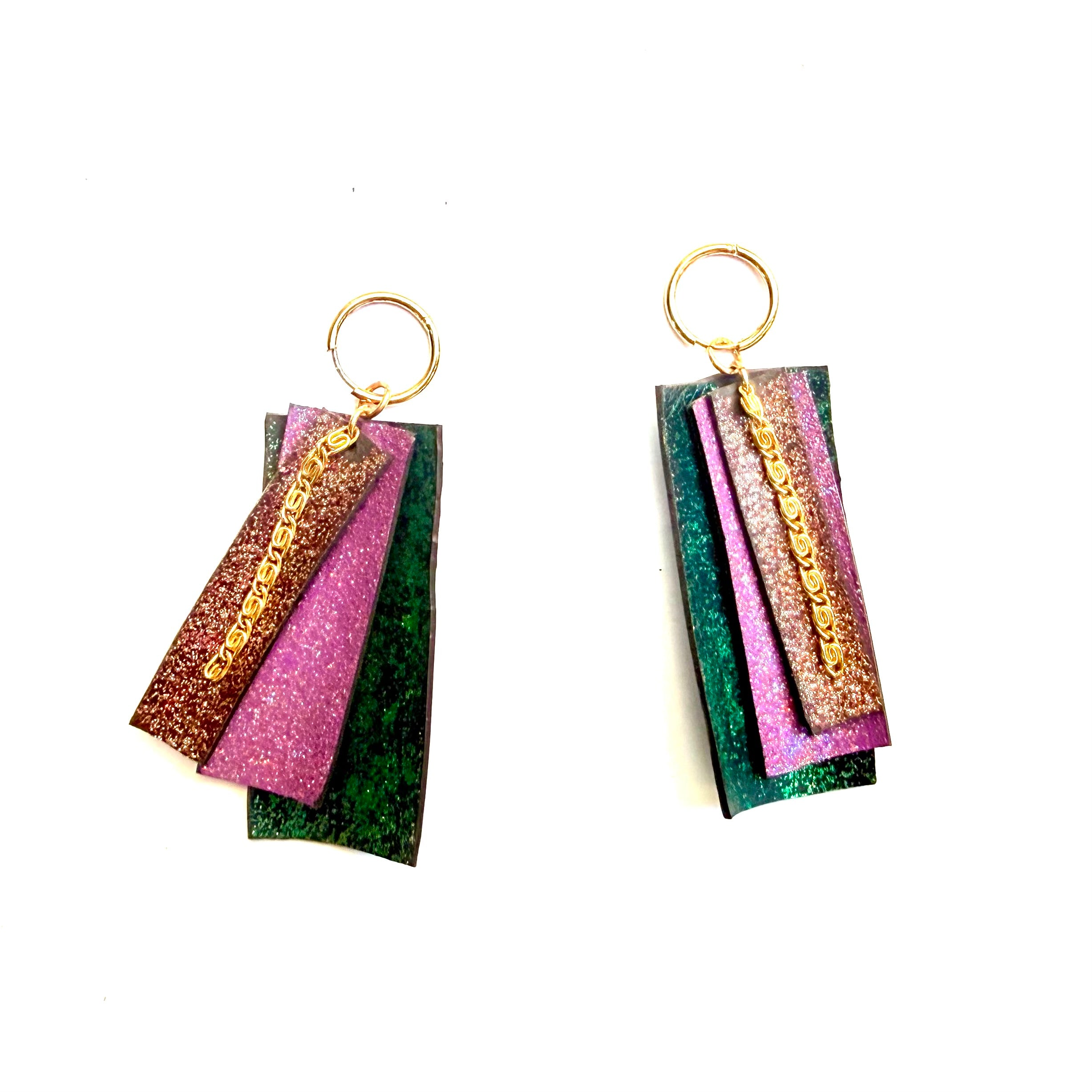 עגילי חישוק מלבניים בציפוי זהב קרני