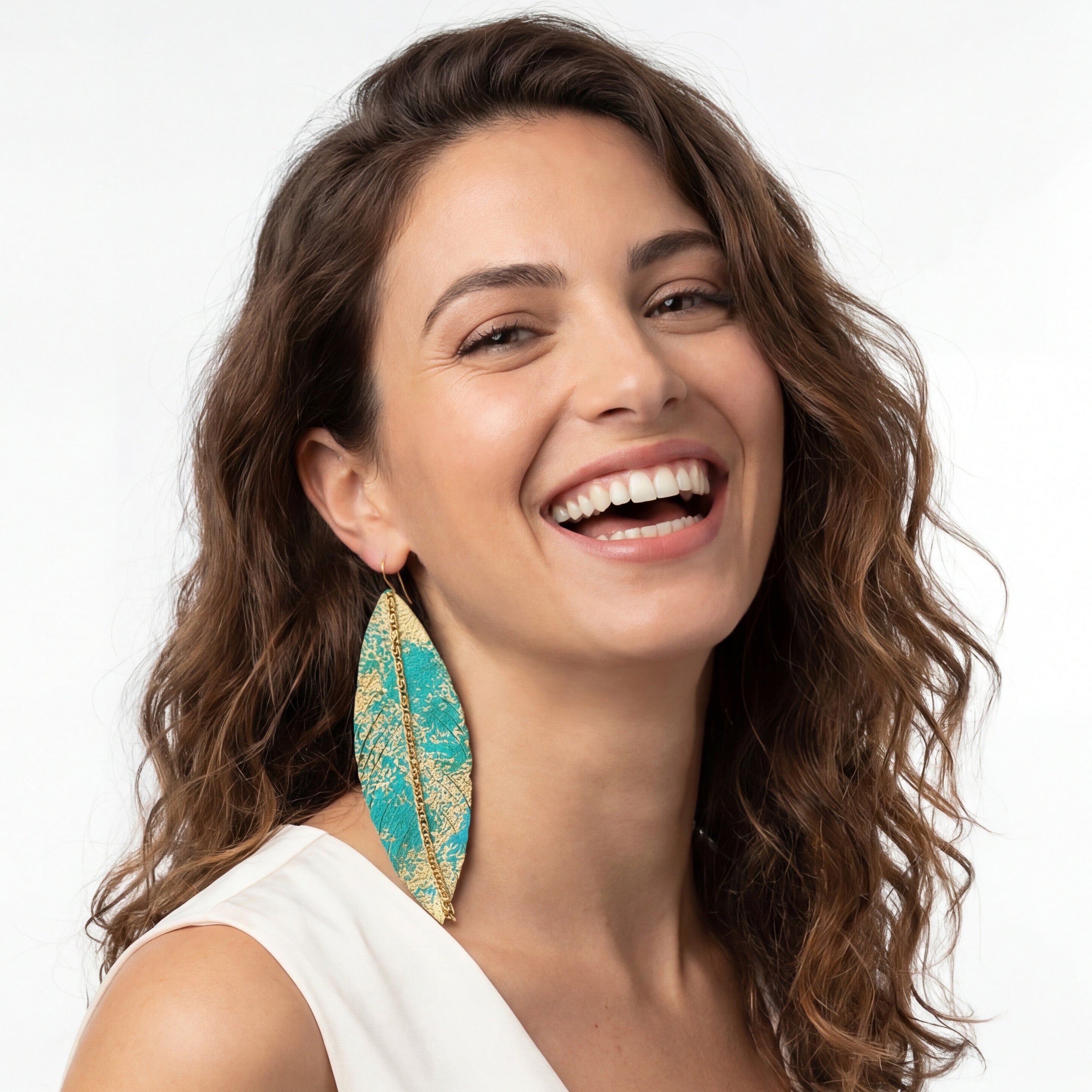 עגיל נוצה שיר