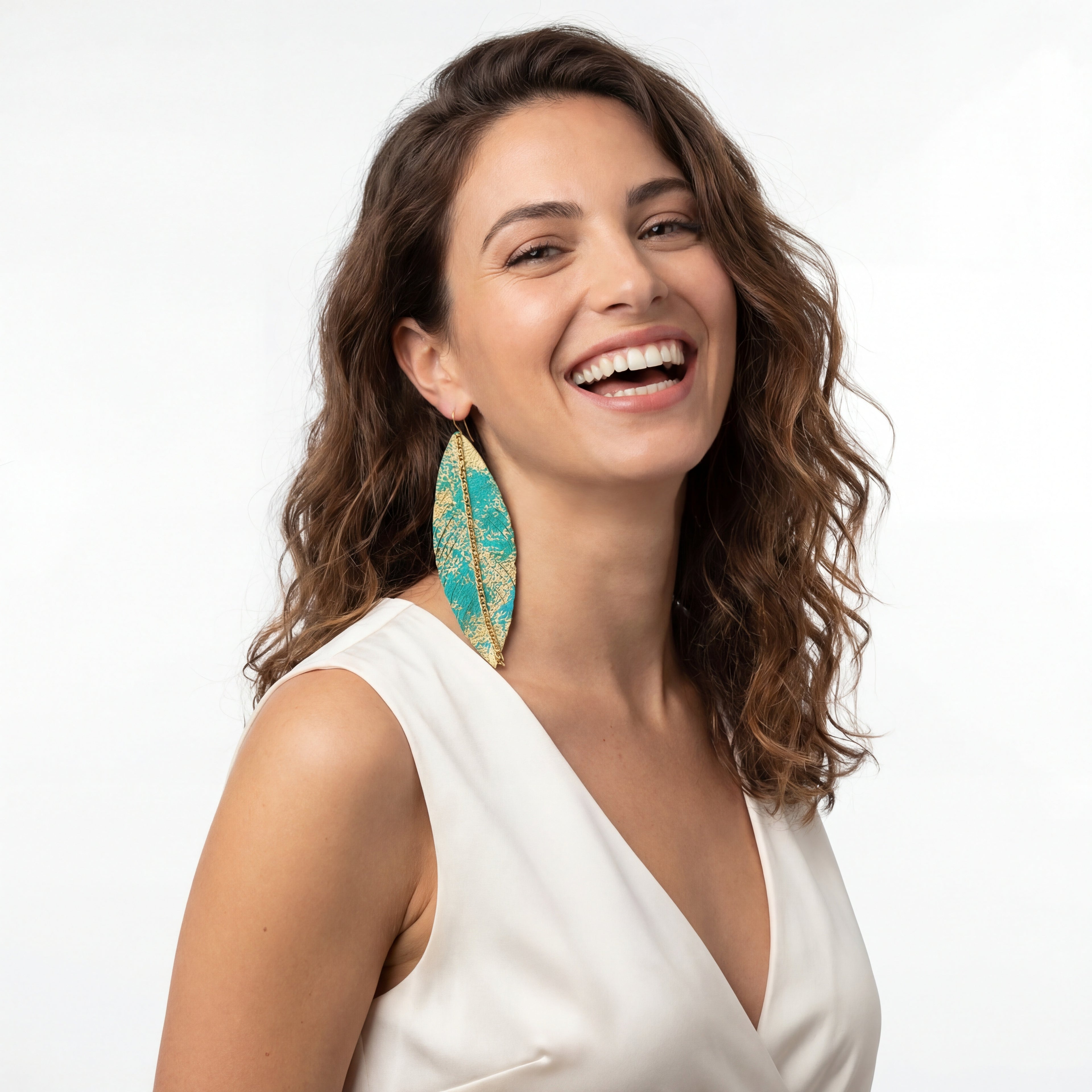 עגיל נוצה שיר