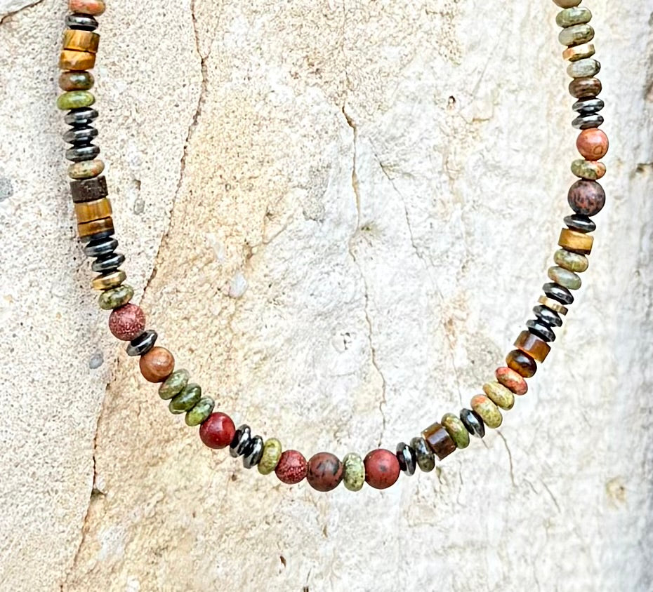 שרשרת אבנים מאת שירז פלד