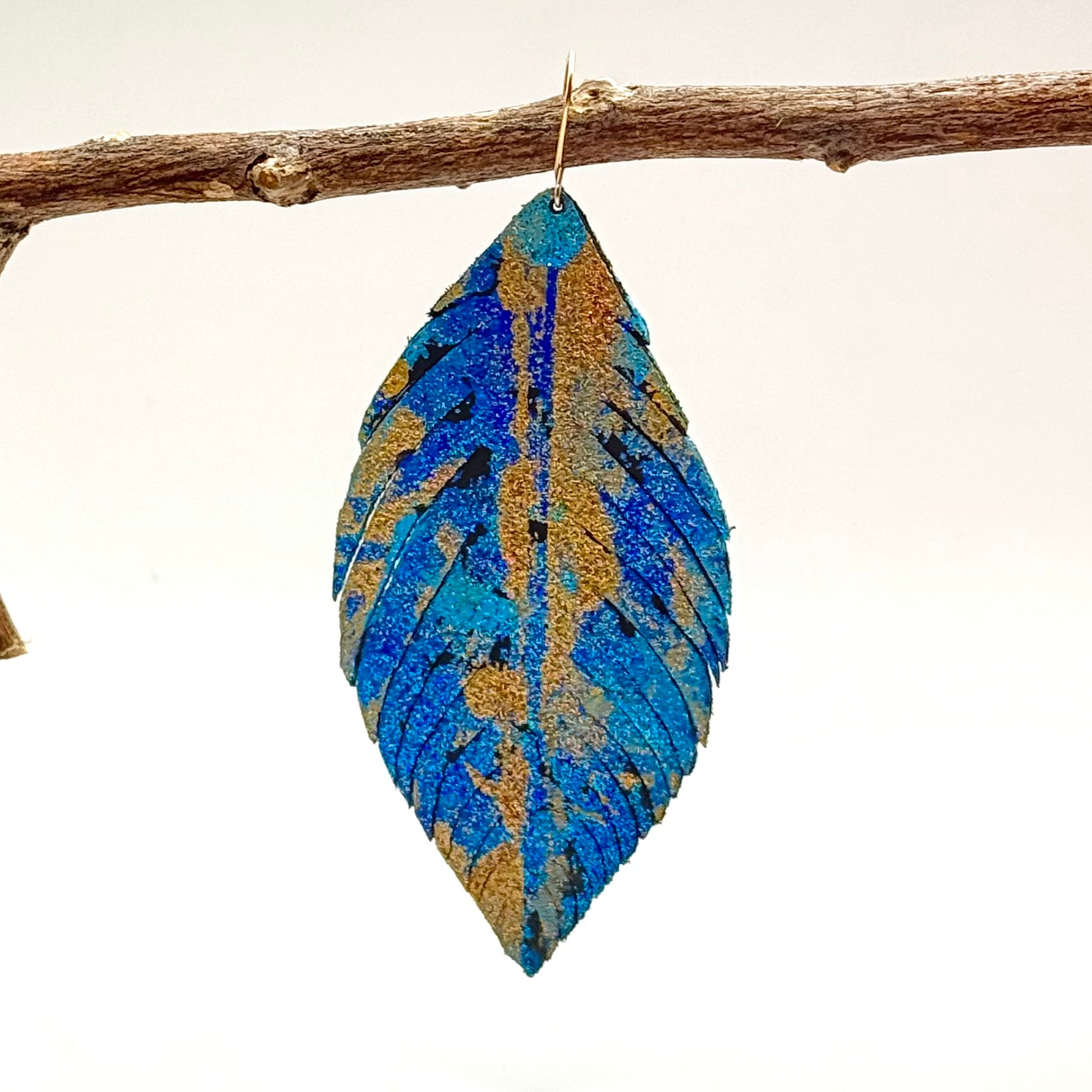 עגיל סטייטמנט מאת שירז פלד