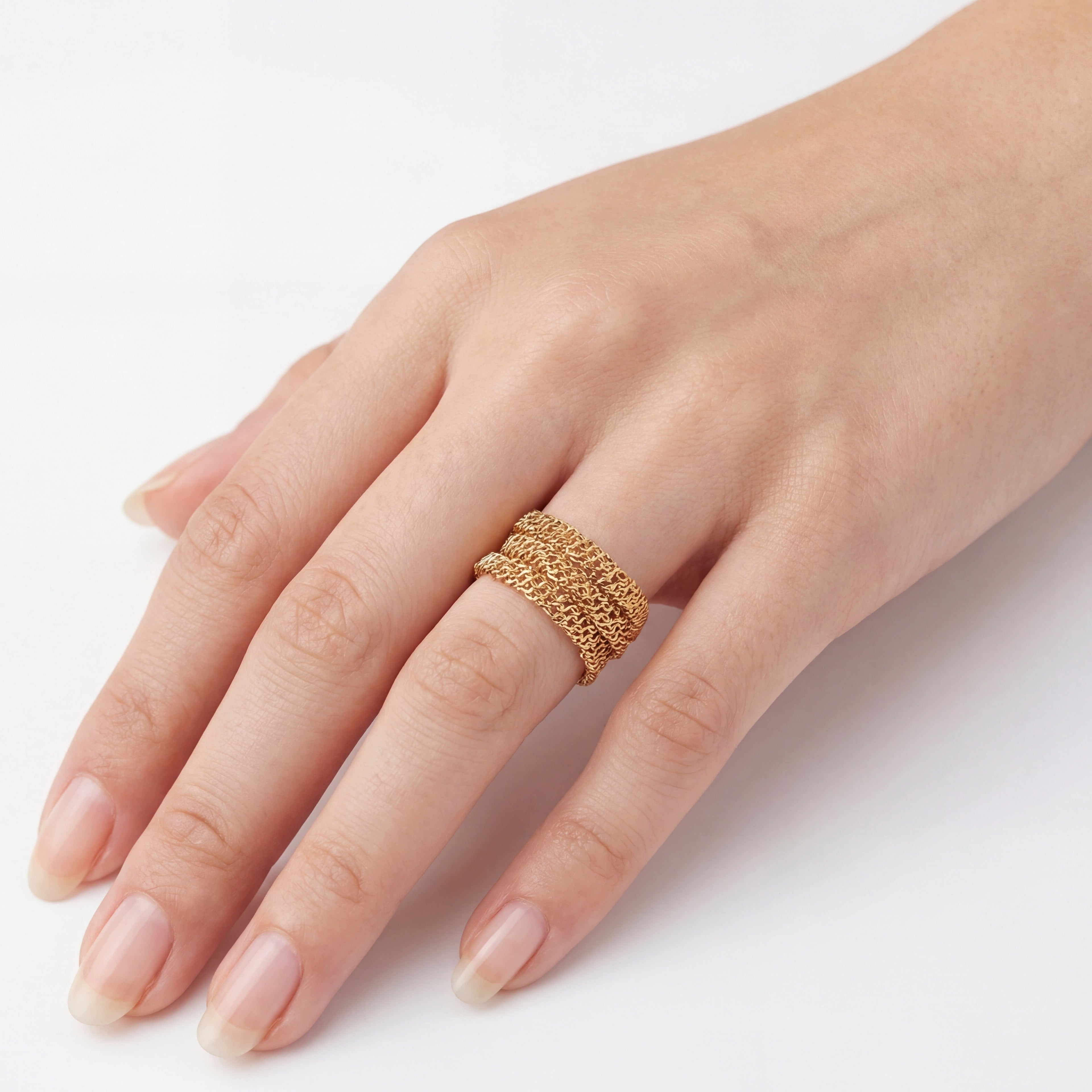 טבעת מאת שירז פלד