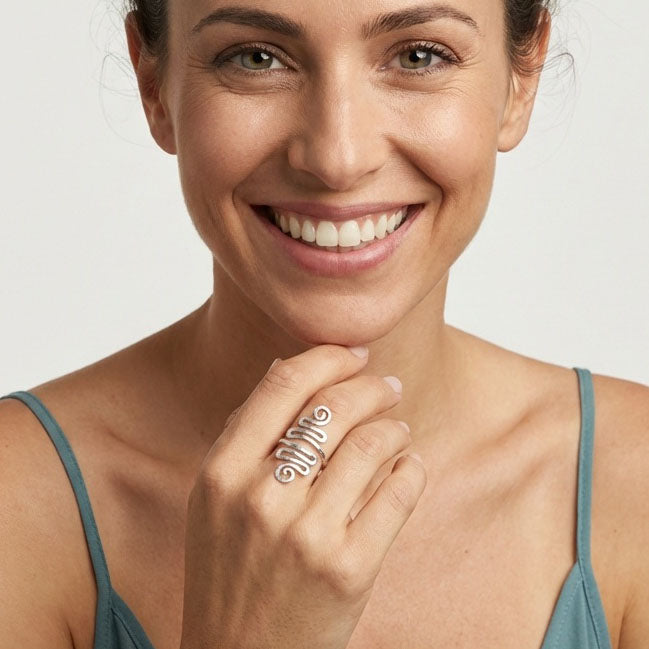 טבעת כסף מאת שירז פלד