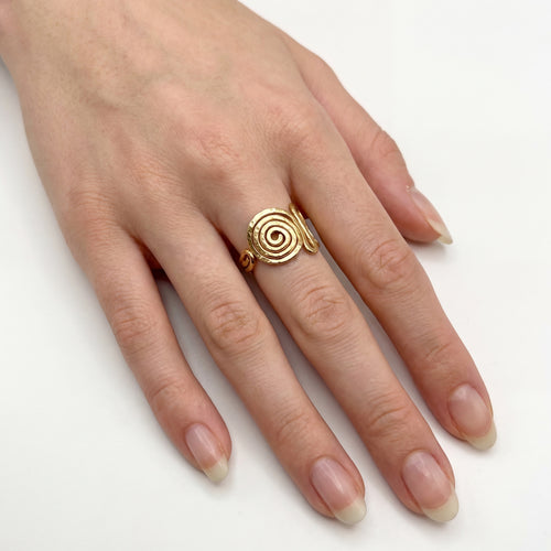 טבעת אמורפית מרוקעת הדס